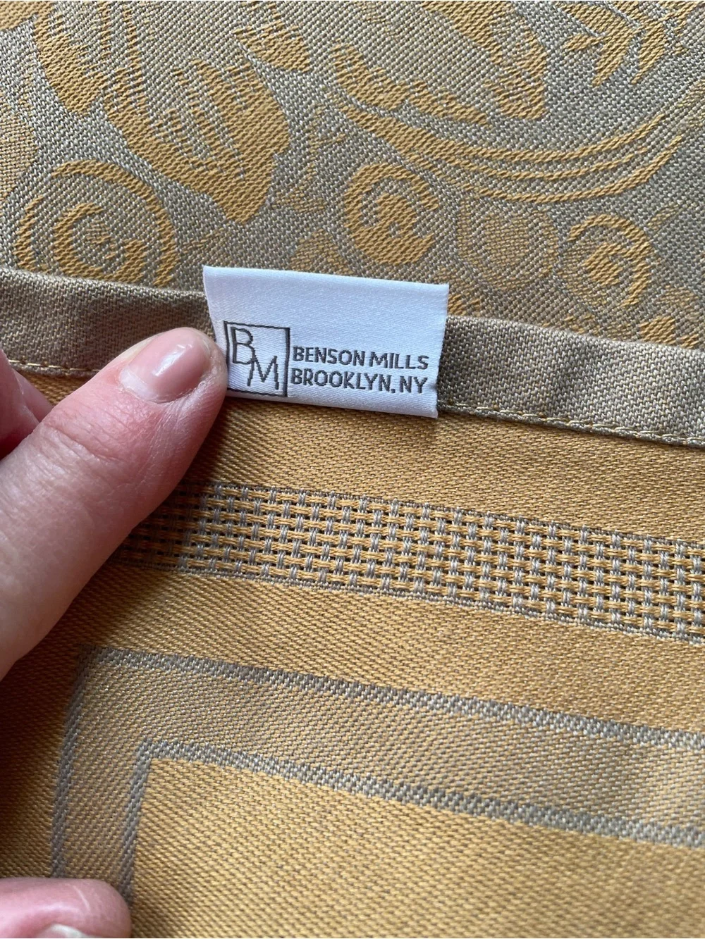 Benson Mills Vintage Tablecloth Oblong 60 x 120 Harvest Jacquard Pattern